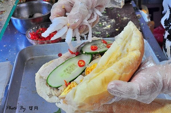 桃園中壢龍岡忠貞市場好吃美食推薦越南法國麵包異國排隊早餐大份量