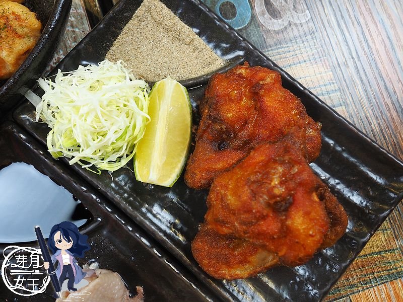 中壢火車站美食,中壢社教館,中壢美食,隱藏版,雙花拉麵,雞佛拉麵,雞白湯
